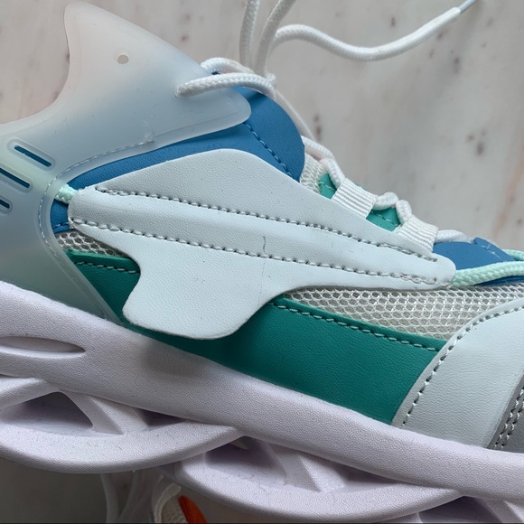 NWOT - BASSO Hidalgo Sneaker - size 9 (men’s) - Picture 8 of 11